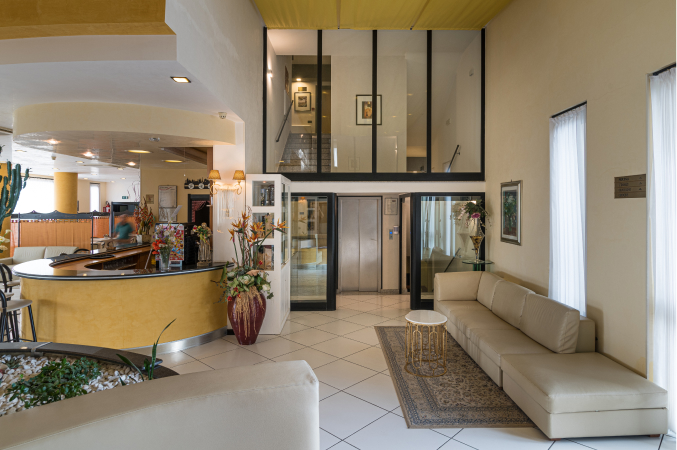 Interno Hotel e Bar