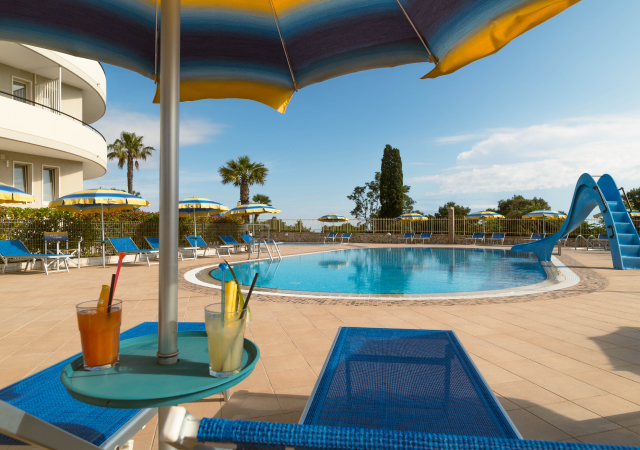 Cocktail a bordo piscina