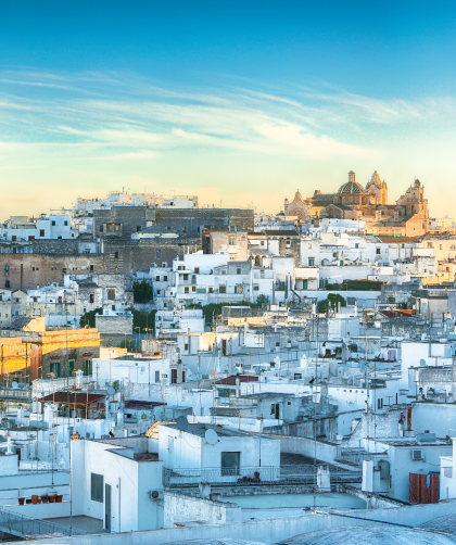 Vista del centro storico di Ostuni, la città bianca